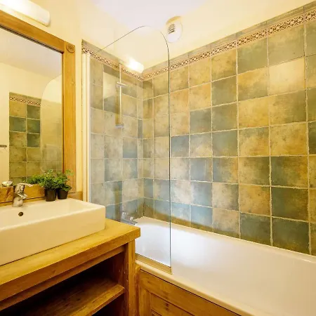 Apartament Au Coeur De Avec Piscine Et Parking - Fr-1-296-416