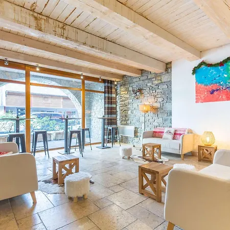 Daire 6 Pers. Au Centre-ville Avec Piscine, Sauna, Parking, Et Balcon - Fr-1-296-416